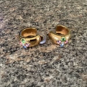 Joan Rivers excellent chunky earrings..so pretty